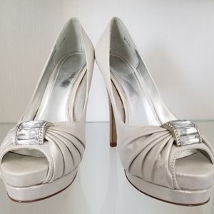 Aldo sliver heels